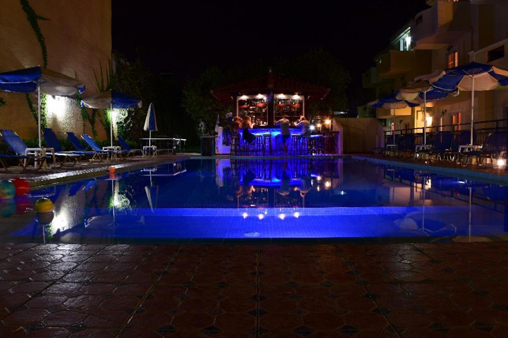 Sofia Studios & Apts Ayía Marína Exterior foto