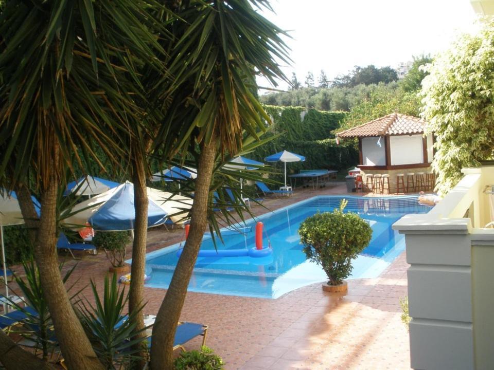 Sofia Studios & Apts Ayía Marína Exterior foto