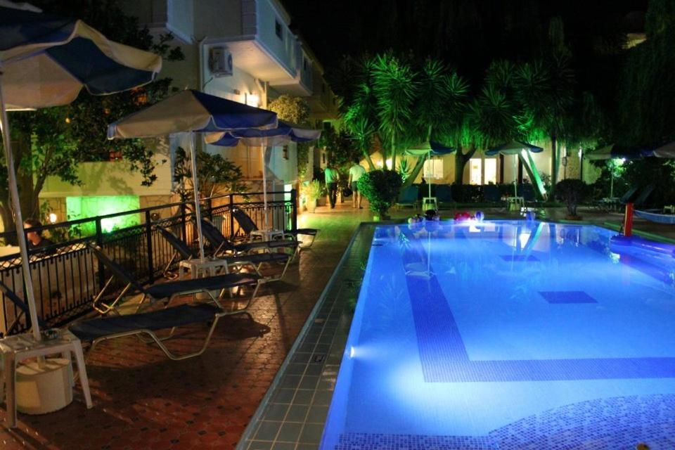 Sofia Studios & Apts Ayía Marína Exterior foto